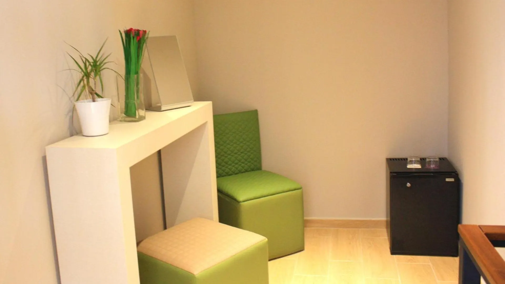 Alegria Plaza Paris 4*Sup Hotel Lloret de Mar