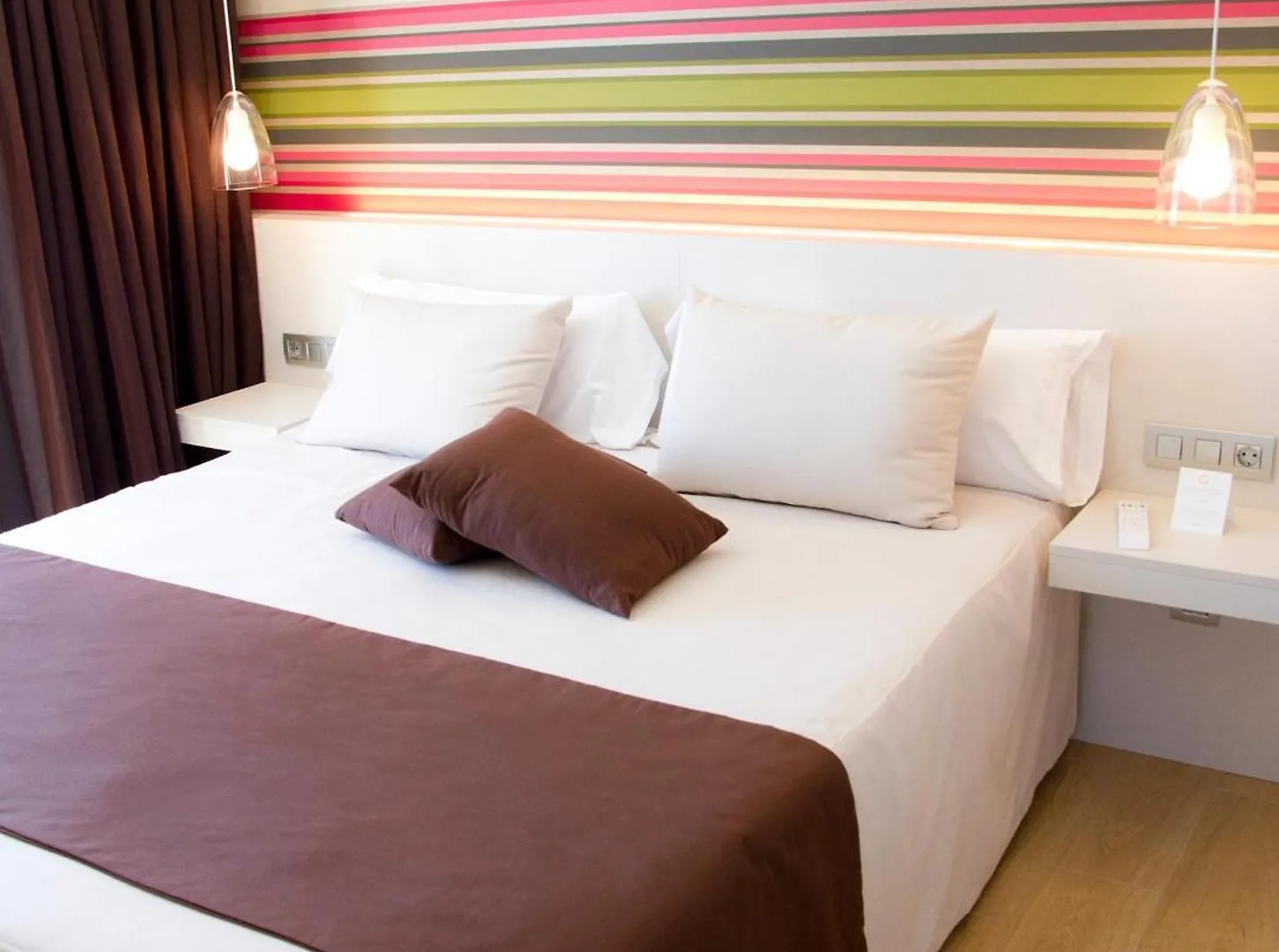 Alegria Plaza Paris 4*Sup Hotel Lloret de Mar 4*,
