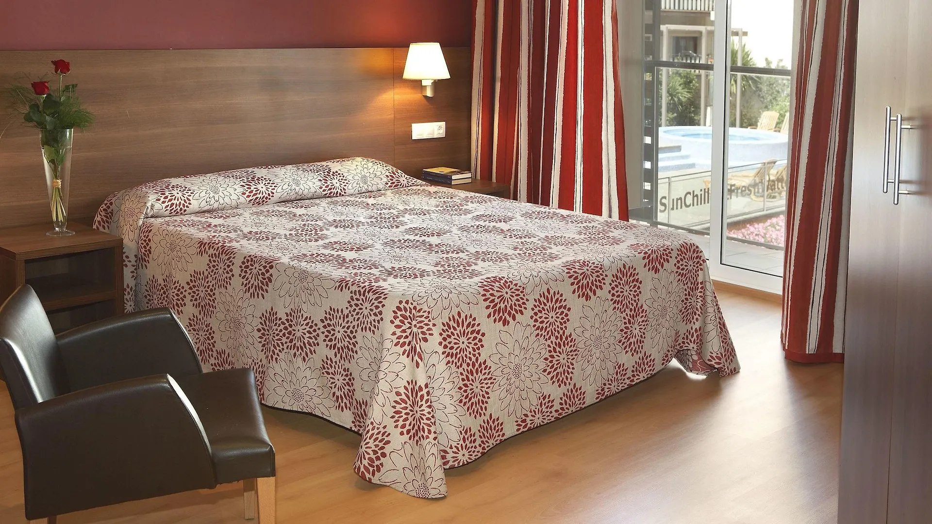 Hotel Alegria Plaza Paris 4*Sup Lloret de Mar
