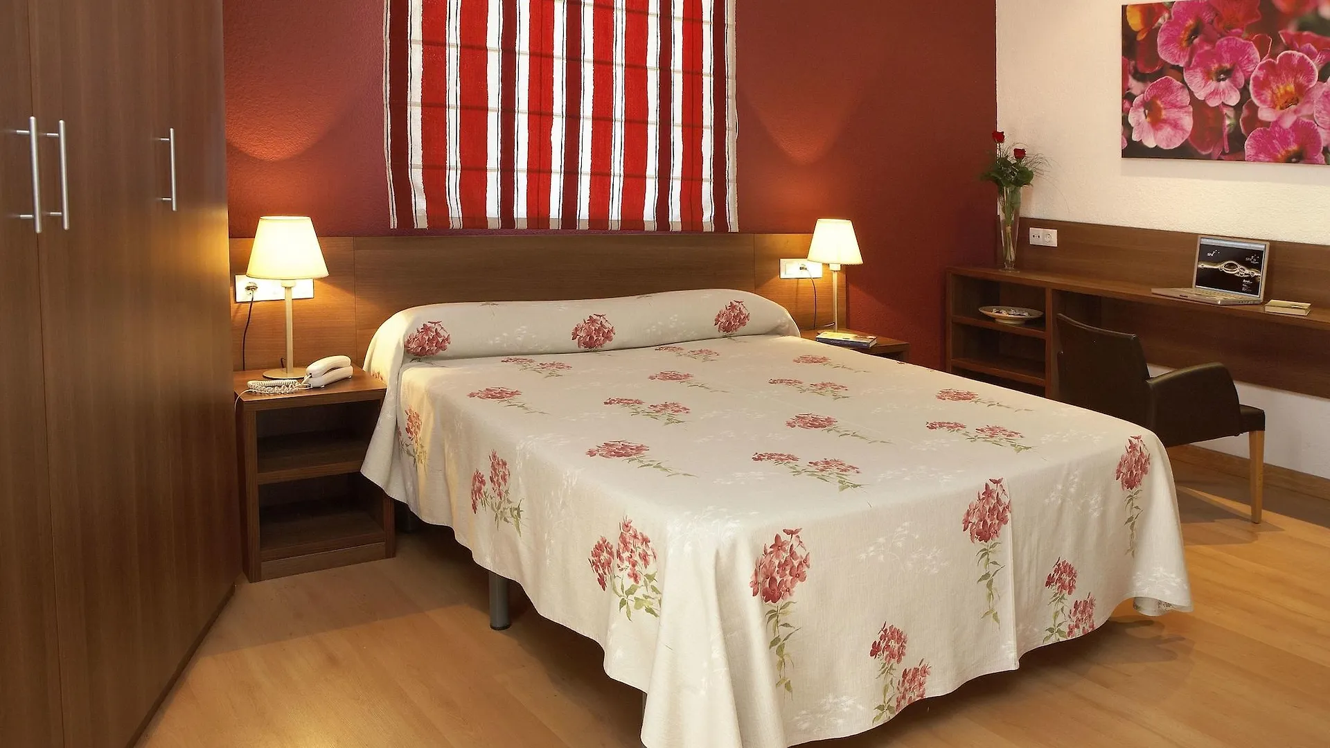 Hotel Alegria Plaza Paris 4*Sup Lloret de Mar