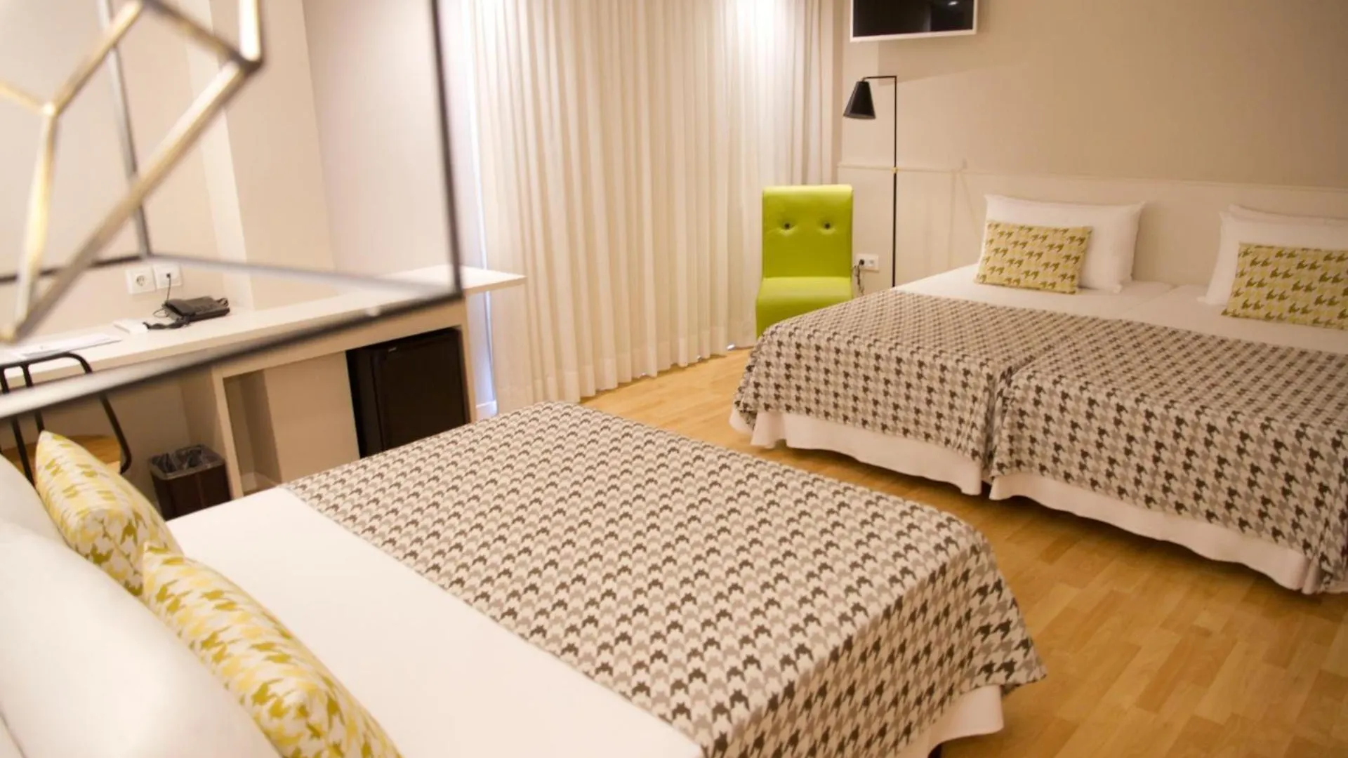 Hotel Alegria Plaza Paris 4*Sup Lloret de Mar