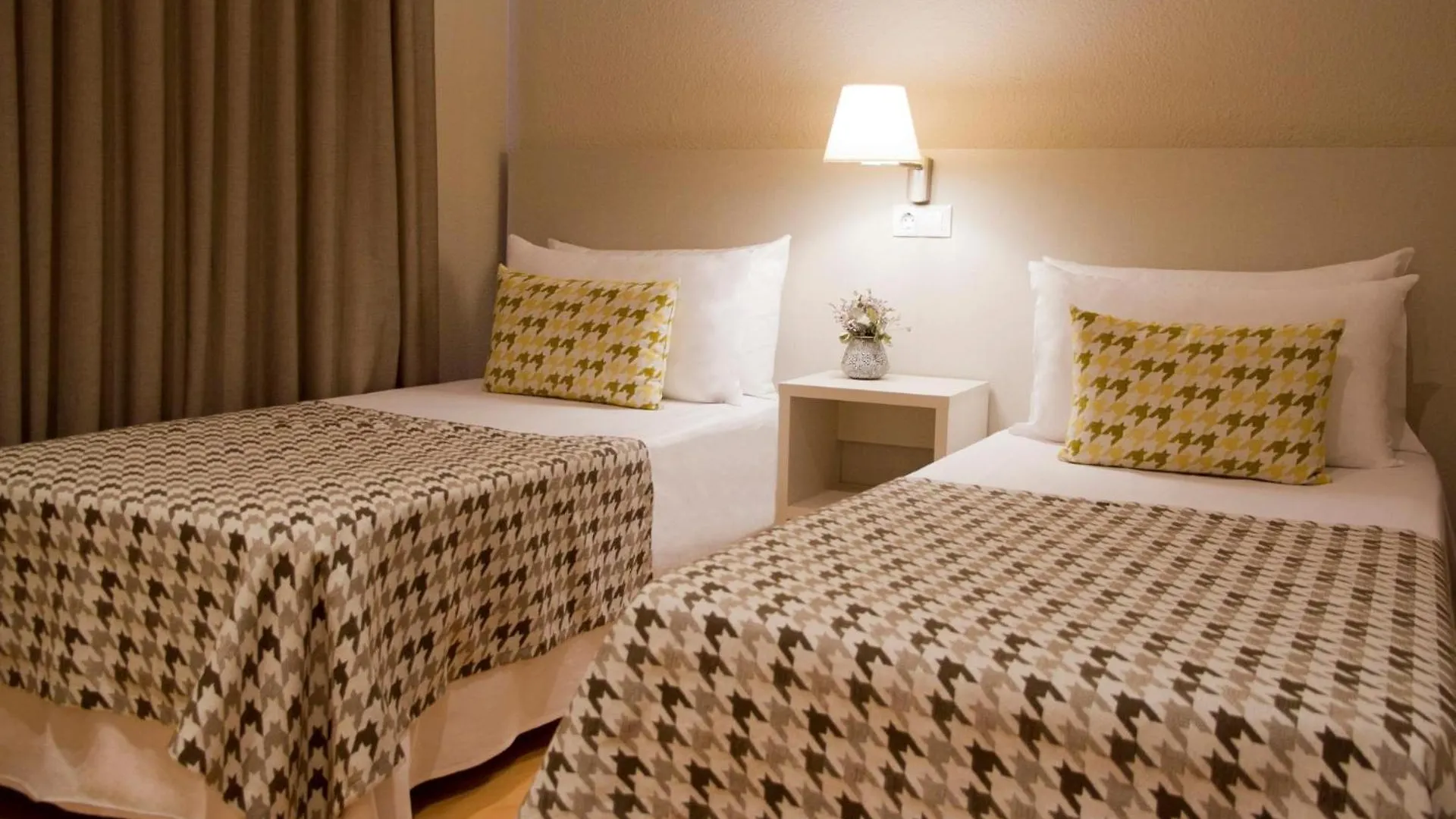 Hotel Alegria Plaza Paris 4*Sup Lloret de Mar